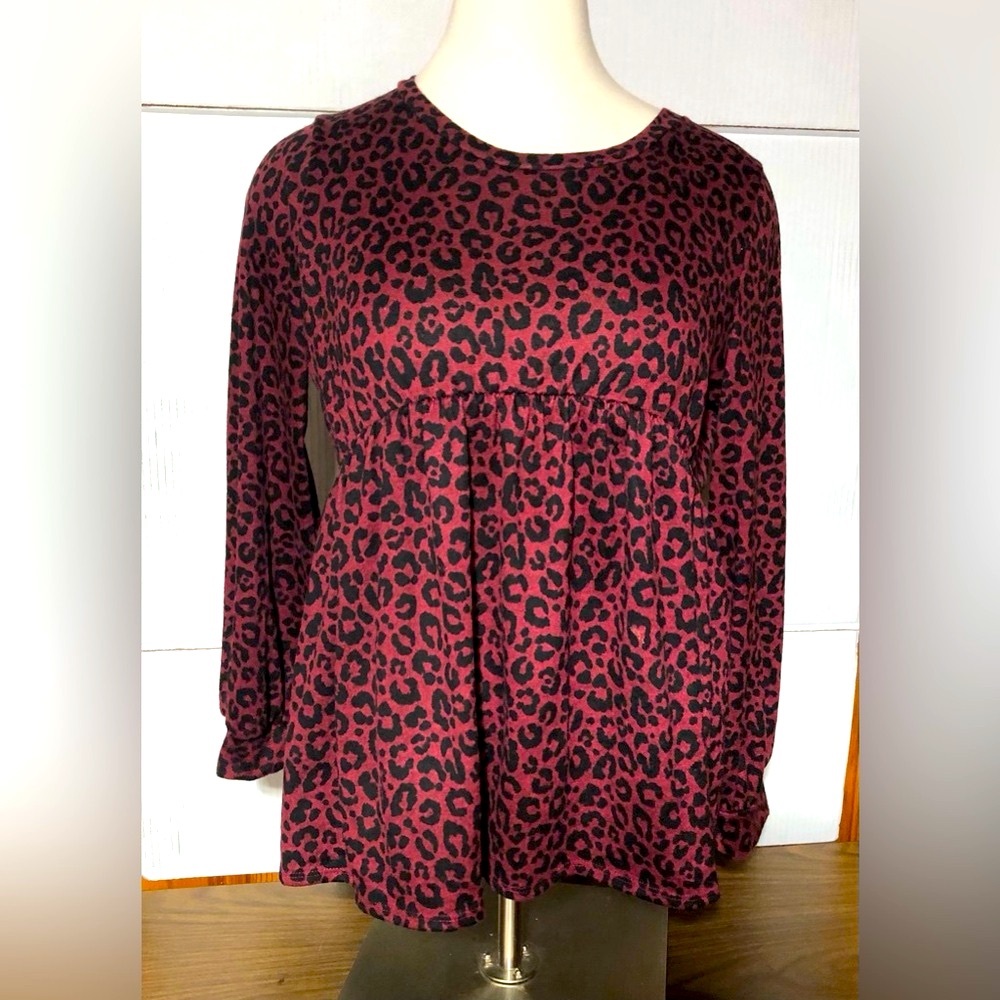 Haptics by Holly Harper 3X dark red and black lightweight sweater 29” L …